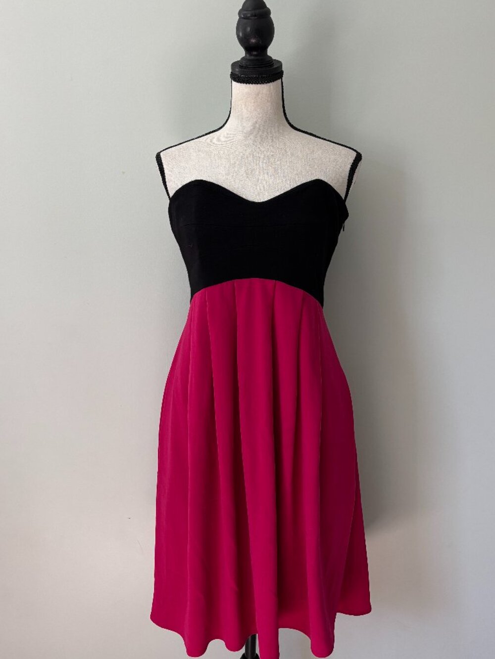 Club Monaco Black Wool & Pink Pleated Cocktail Dress Size 8 Like New